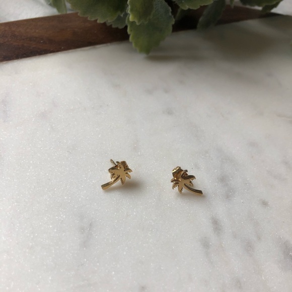 Palm Tree Gold Stud Earrings - Picture 5 of 5